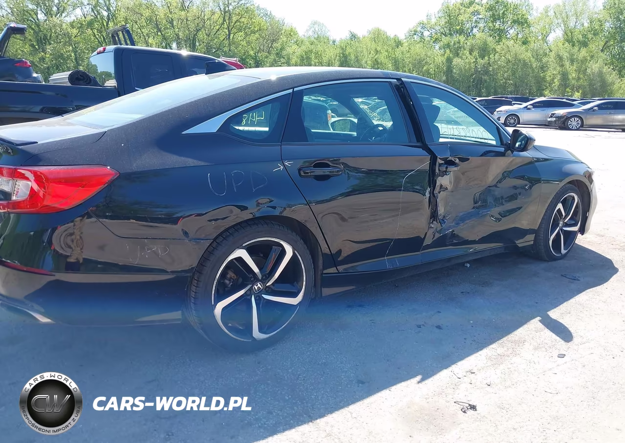 2018 Honda Accord Sport VIN:1HGCV1F31JA157765 - 18