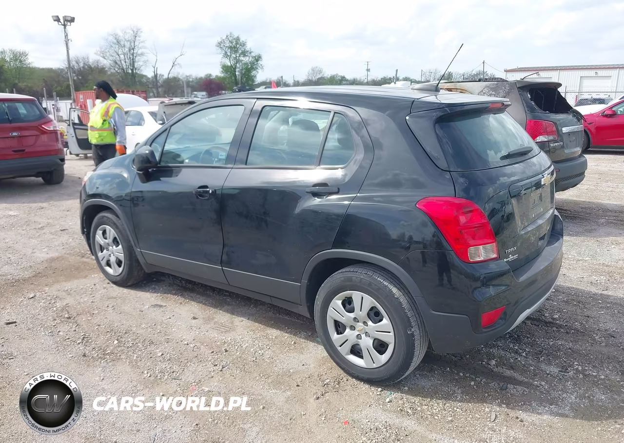2018 Chevrolet Trax Ls VIN:3GNCJKSB2JL316435 - 3