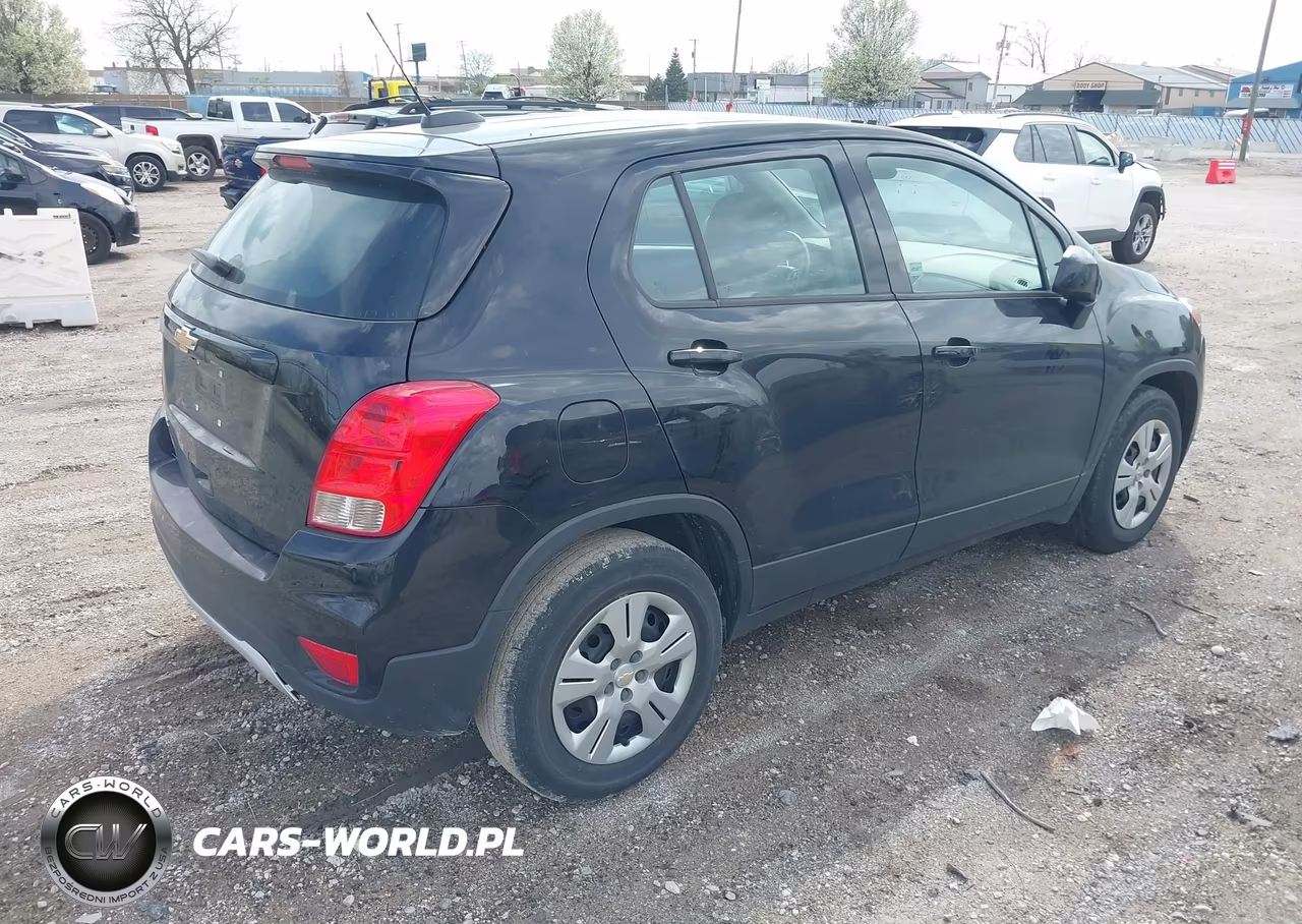 2018 Chevrolet Trax Ls VIN:3GNCJKSB2JL316435 - 4