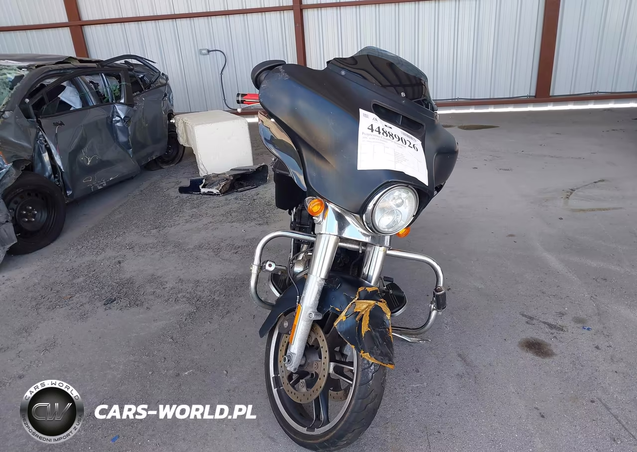 2016 Harley-Davidson Flhx Street Glide VIN:1HD1KBM1XGB691550 - 5