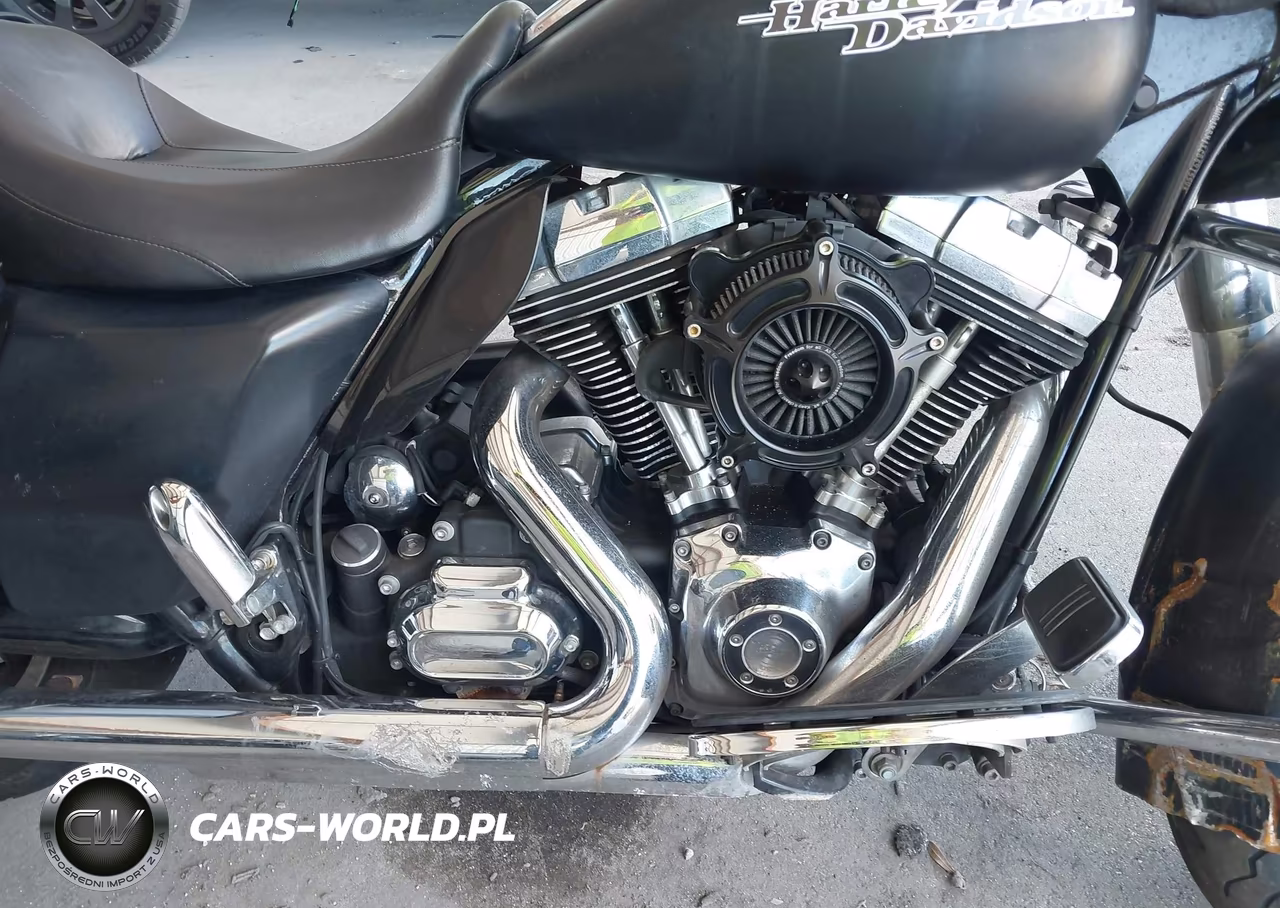 2016 Harley-Davidson Flhx Street Glide VIN:1HD1KBM1XGB691550 - 8