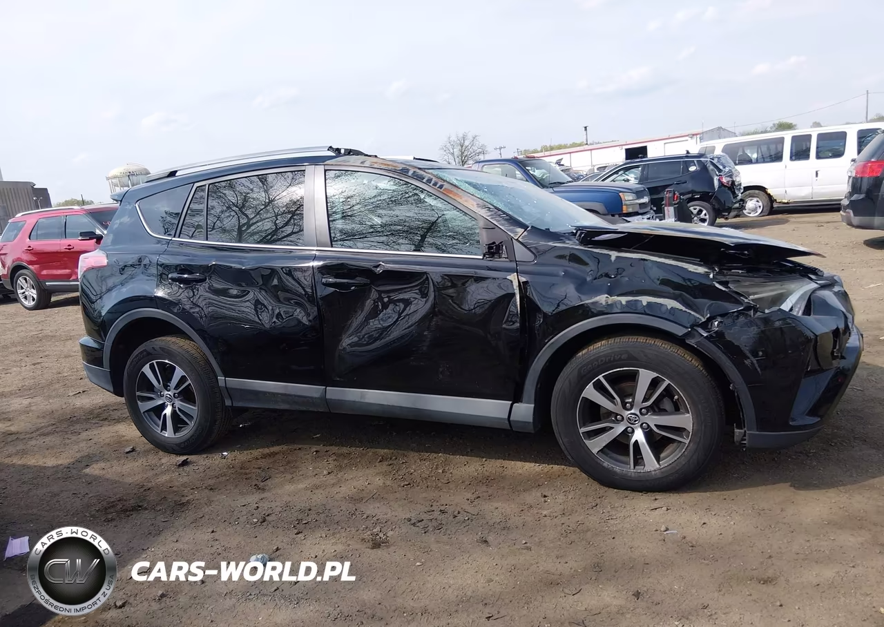 2018 Toyota Rav4 Xle VIN:2T3RFREV9JW845330 - 13
