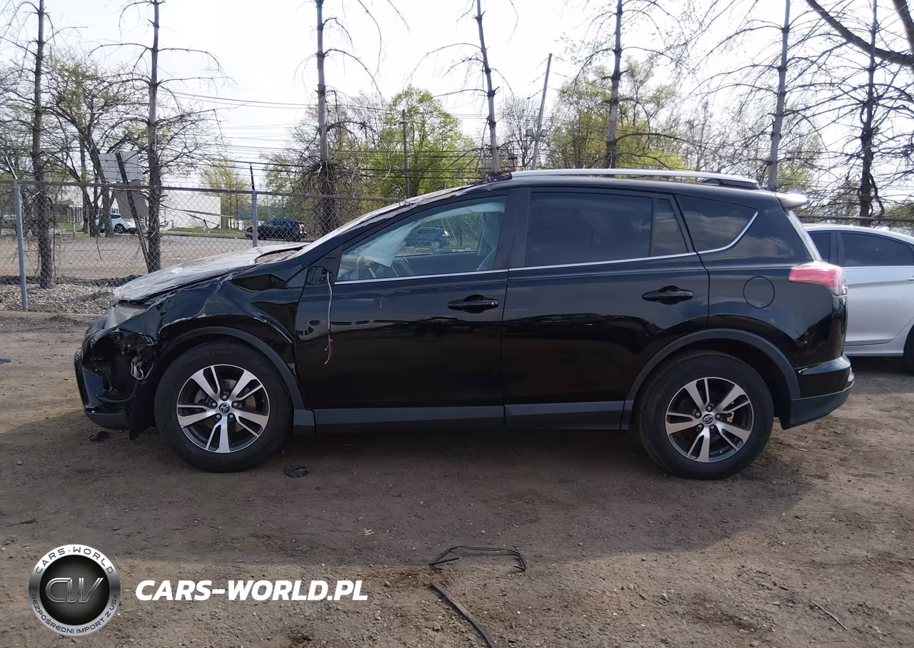 2018 Toyota Rav4 Xle VIN:2T3RFREV9JW845330 - 14
