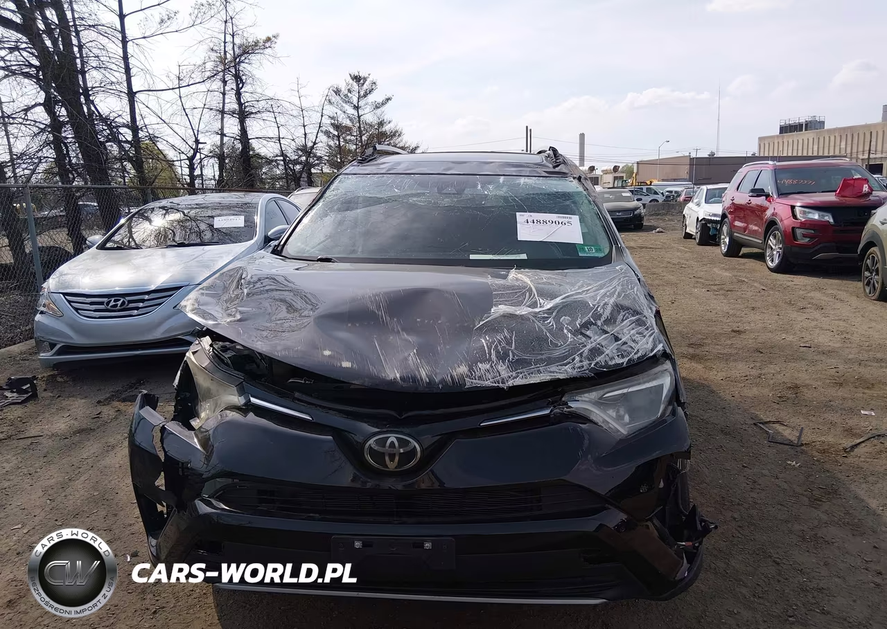 2018 Toyota Rav4 Xle VIN:2T3RFREV9JW845330 - 6