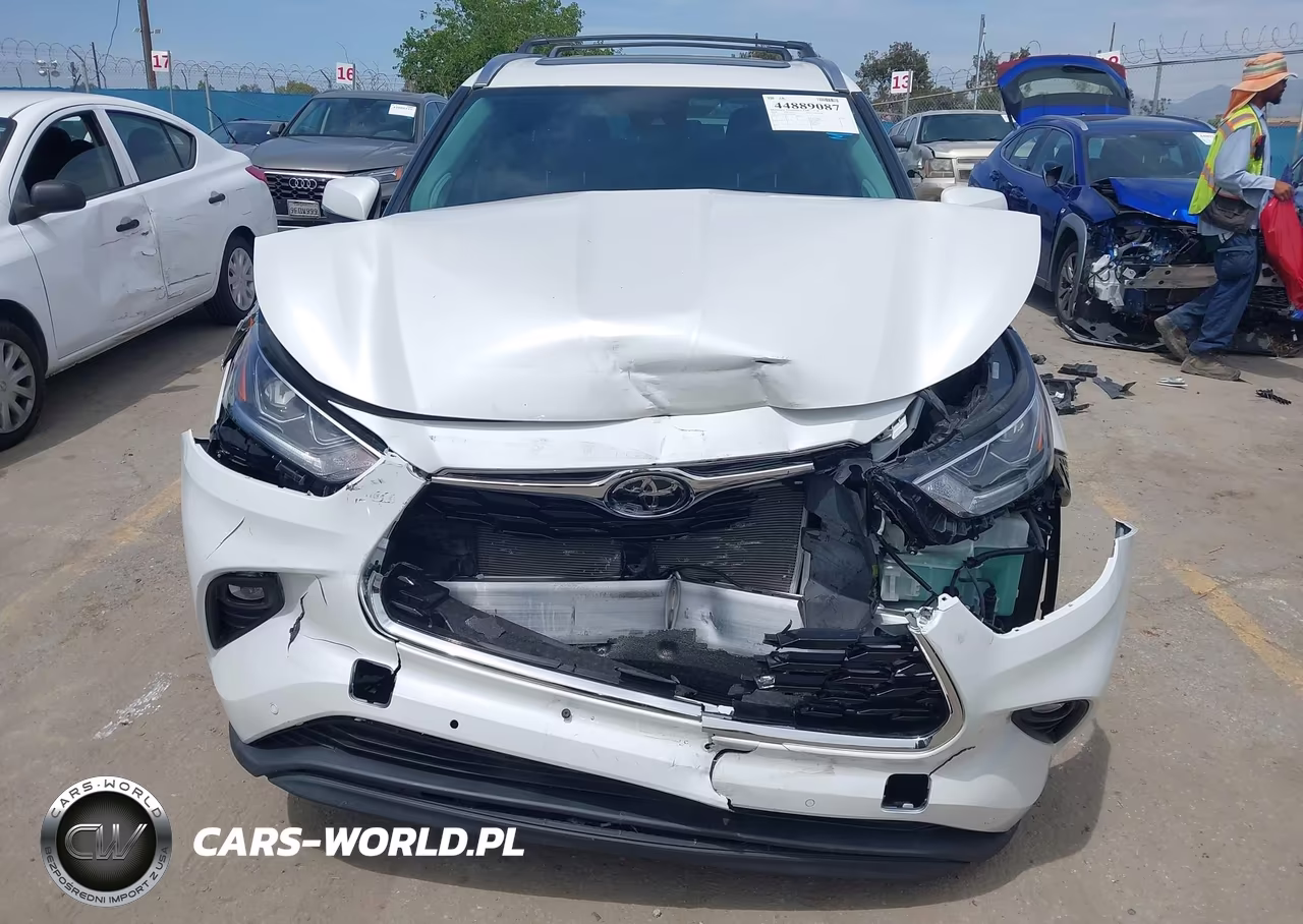 2023 Toyota Highlander Limited VIN:5TDKDRBH6PS013945 - 12
