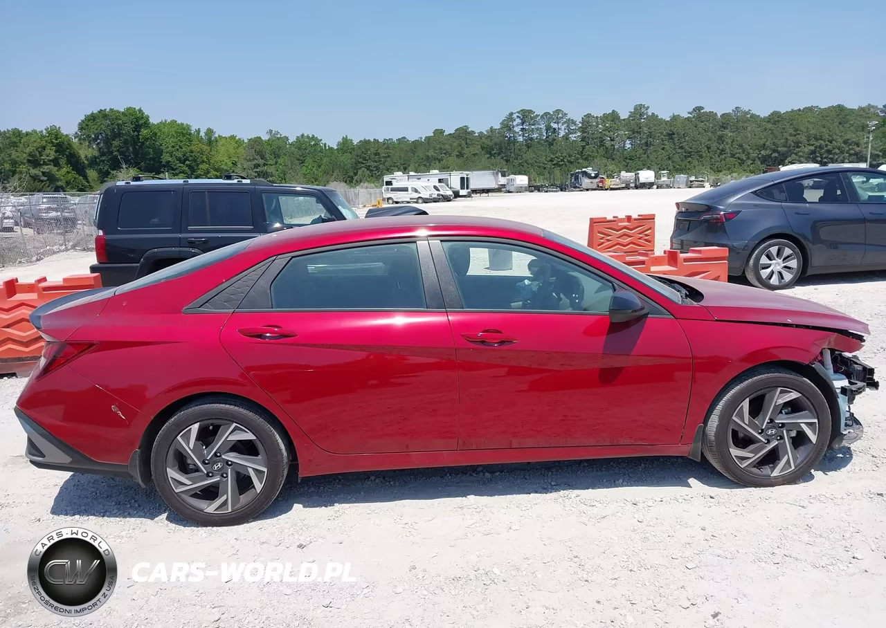 2025 Hyundai Elantra Sel Sport VIN:KMHLM4DG7SU957006 - 13