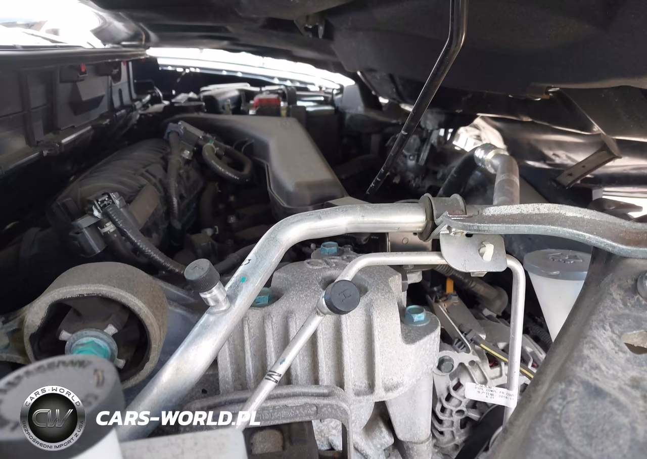 2019 Nissan Rogue S VIN:KNMAT2MV4KP532925 - 10
