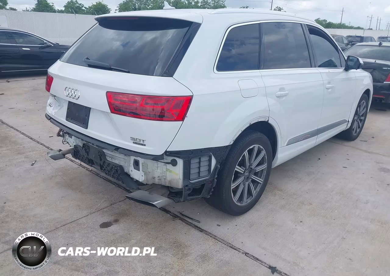 2017 Audi Q7 3.0T Premium VIN:WA1VAAF77HD019253 - 4