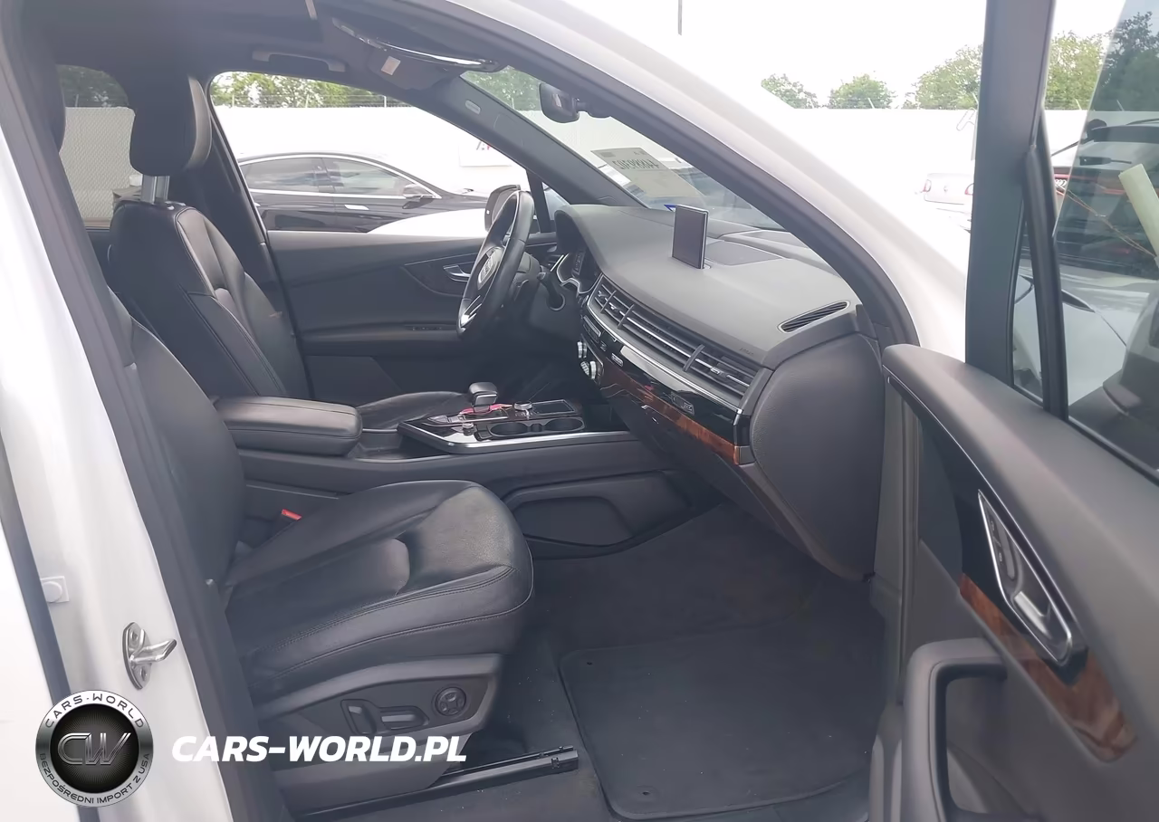 2017 Audi Q7 3.0T Premium VIN:WA1VAAF77HD019253 - 5