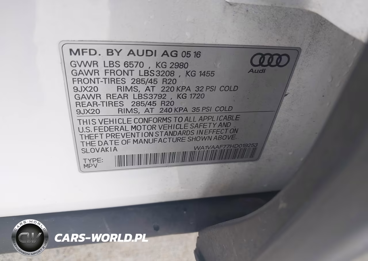 2017 Audi Q7 3.0T Premium VIN:WA1VAAF77HD019253 - 9