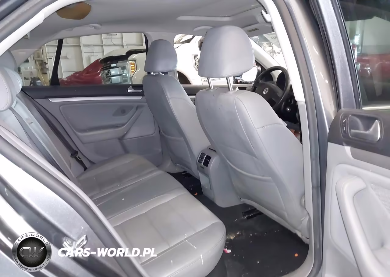 2007 Volkswagen Jetta Wolfsburg Edition VIN:3VWEF71K47M193304 - 8
