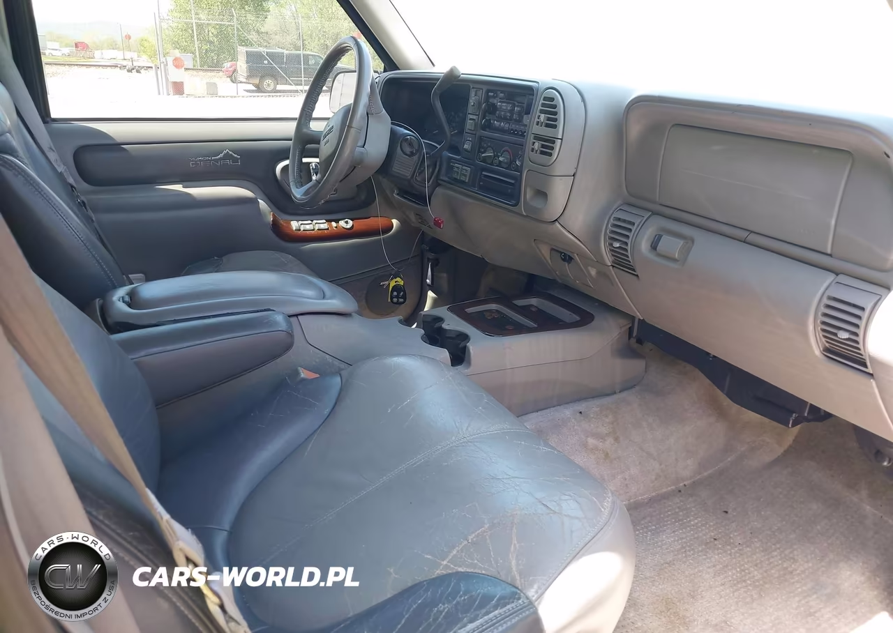 1999 GMC Yukon Denali VIN:1GKEK13R3XR905391 - 5