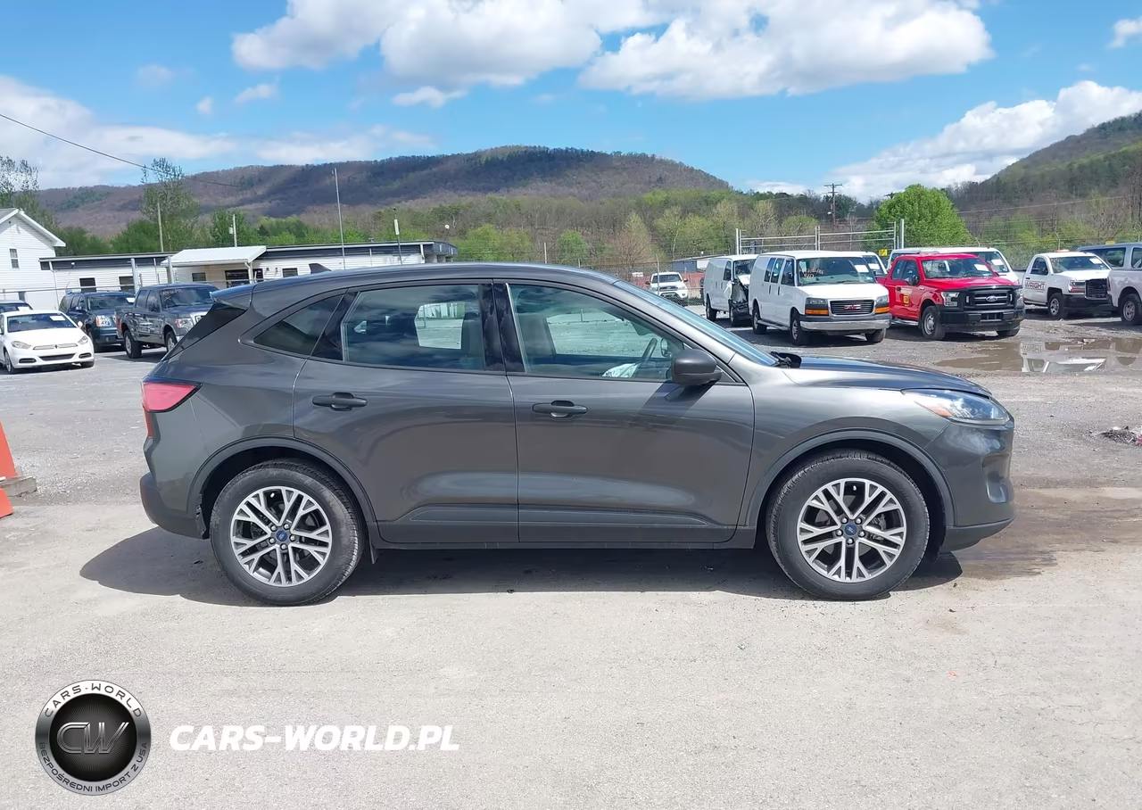 2020 Ford Escape S VIN:1FMCU0F60LUB38921 - 13