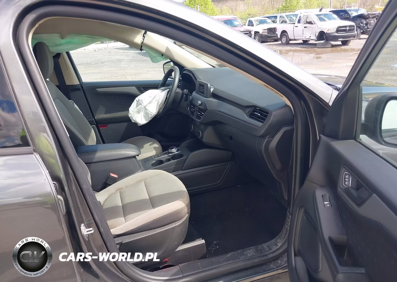 2020 Ford Escape S VIN:1FMCU0F60LUB38921 - 5