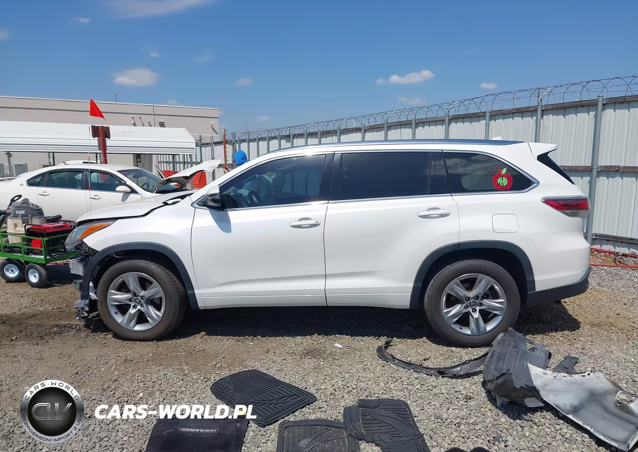 2016 Toyota Highlander Limited Platinum V6 VIN:5TDYKRFH0GS169425 - 15