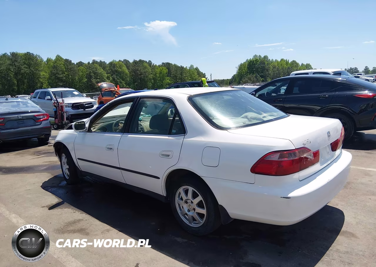 2000 Honda Accord 2.3 Lx VIN:1HGCG5646YA156535 - 3
