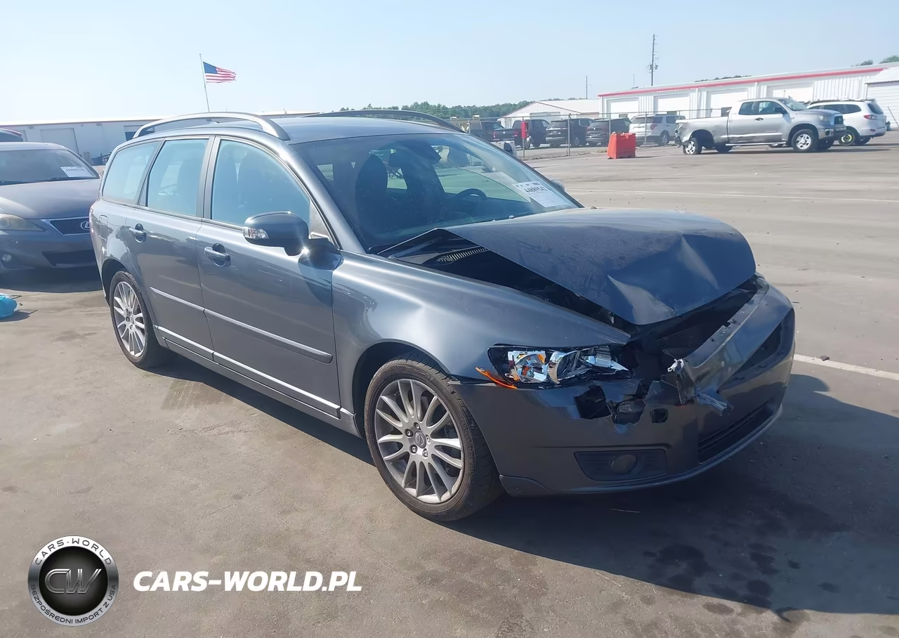 2011 Volvo V50 T5-T5 R-Design