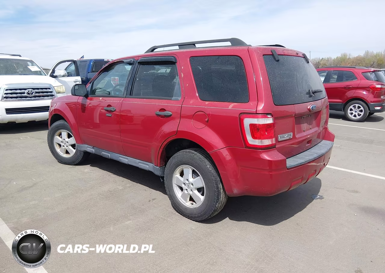 2010 Ford Escape Xlt VIN:1FMCU0D74AKC63618 - 3