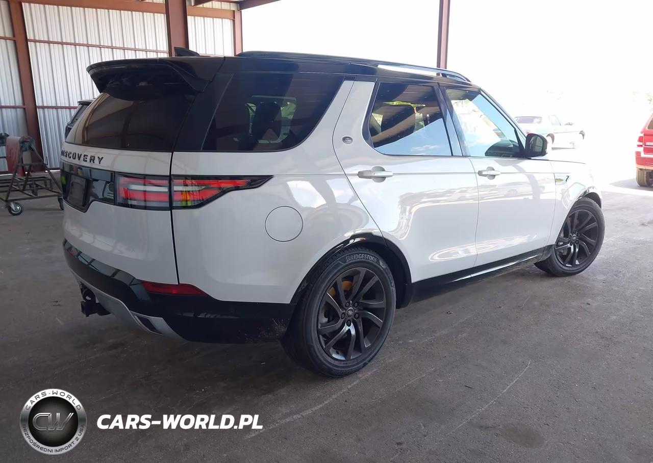 2020 Land Rover Discovery Landmark Edition VIN:SALRU2RV9L2414739 - 4