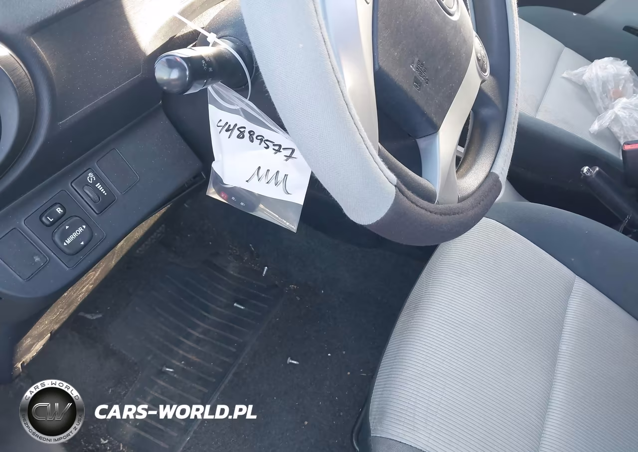 2012 Toyota Prius C Two VIN:JTDKDTB38C1504400 - 13