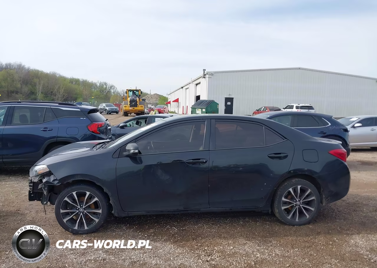 2018 Toyota Corolla Se VIN:2T1BURHE6JC990242 - 13