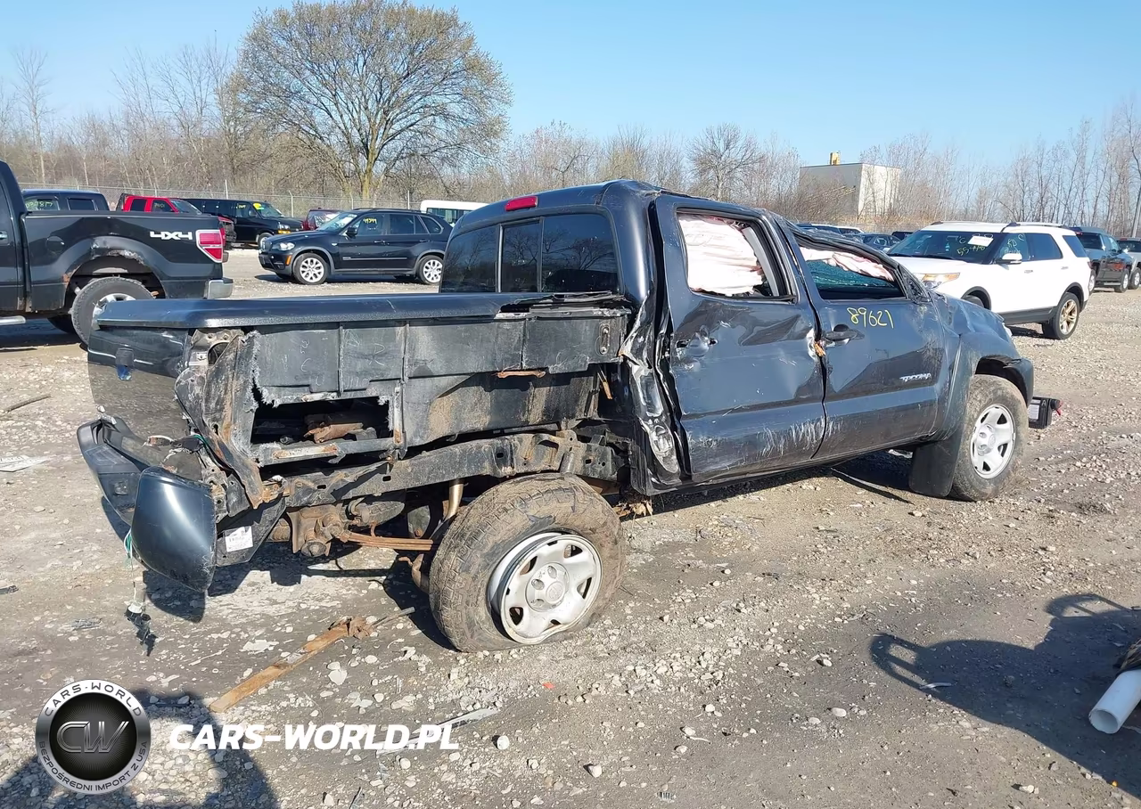 2014 Toyota Tacoma Base V6 VIN:5TFLU4EN6EX106156 - 4