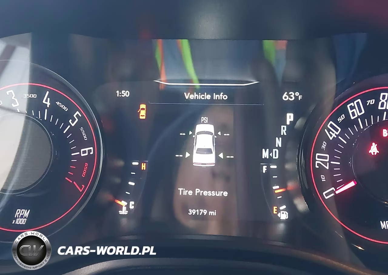 2019 Dodge Challenger Sxt VIN:2C3CDZAG4KH737349 - 16