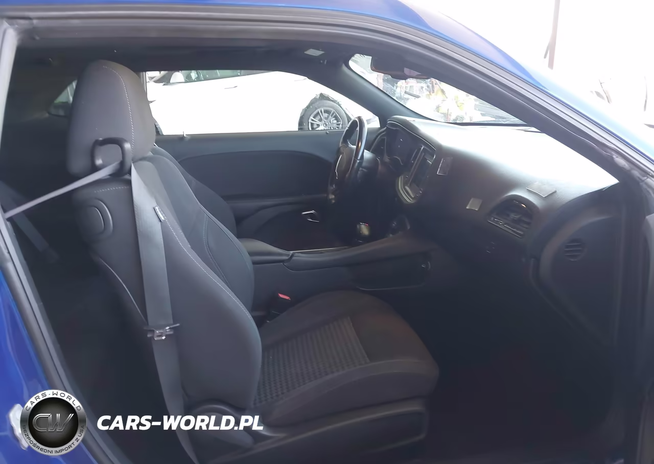 2019 Dodge Challenger Sxt VIN:2C3CDZAG4KH737349 - 5
