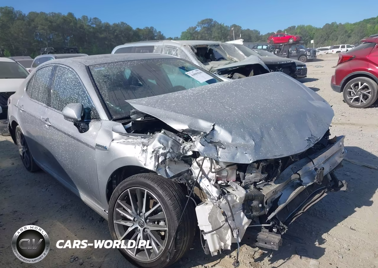 2021 Toyota Camry Xle Hybrid – zdjęcie 1 z 15