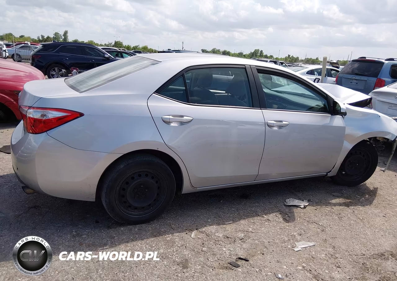 2015 Toyota Corolla Le VIN:5YFBURHE9FP238011 - 13