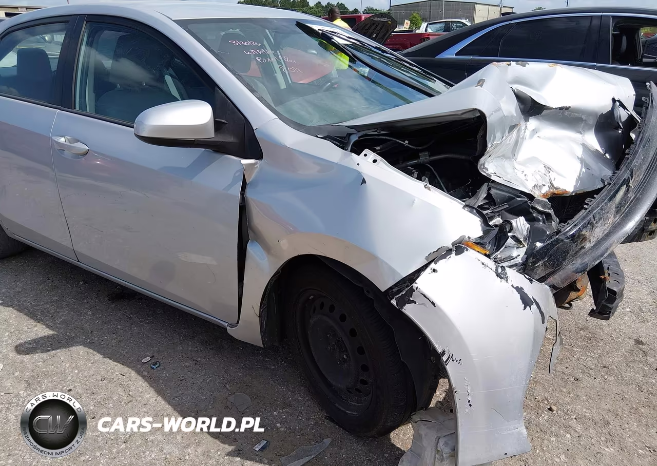2015 Toyota Corolla Le VIN:5YFBURHE9FP238011 - 6