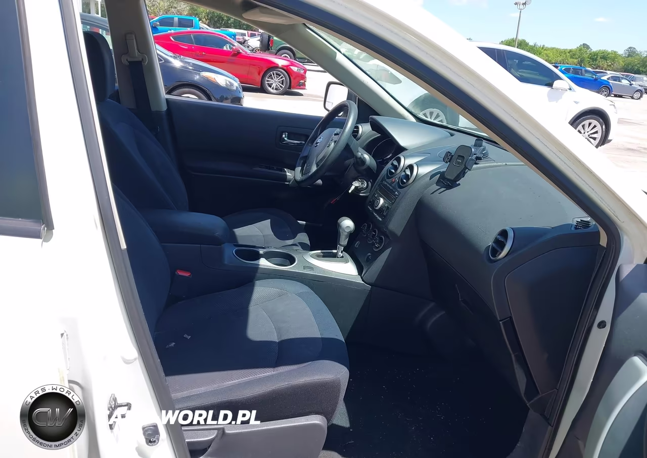 2013 Nissan Rogue S VIN:JN8AS5MT1DW000693 - 5