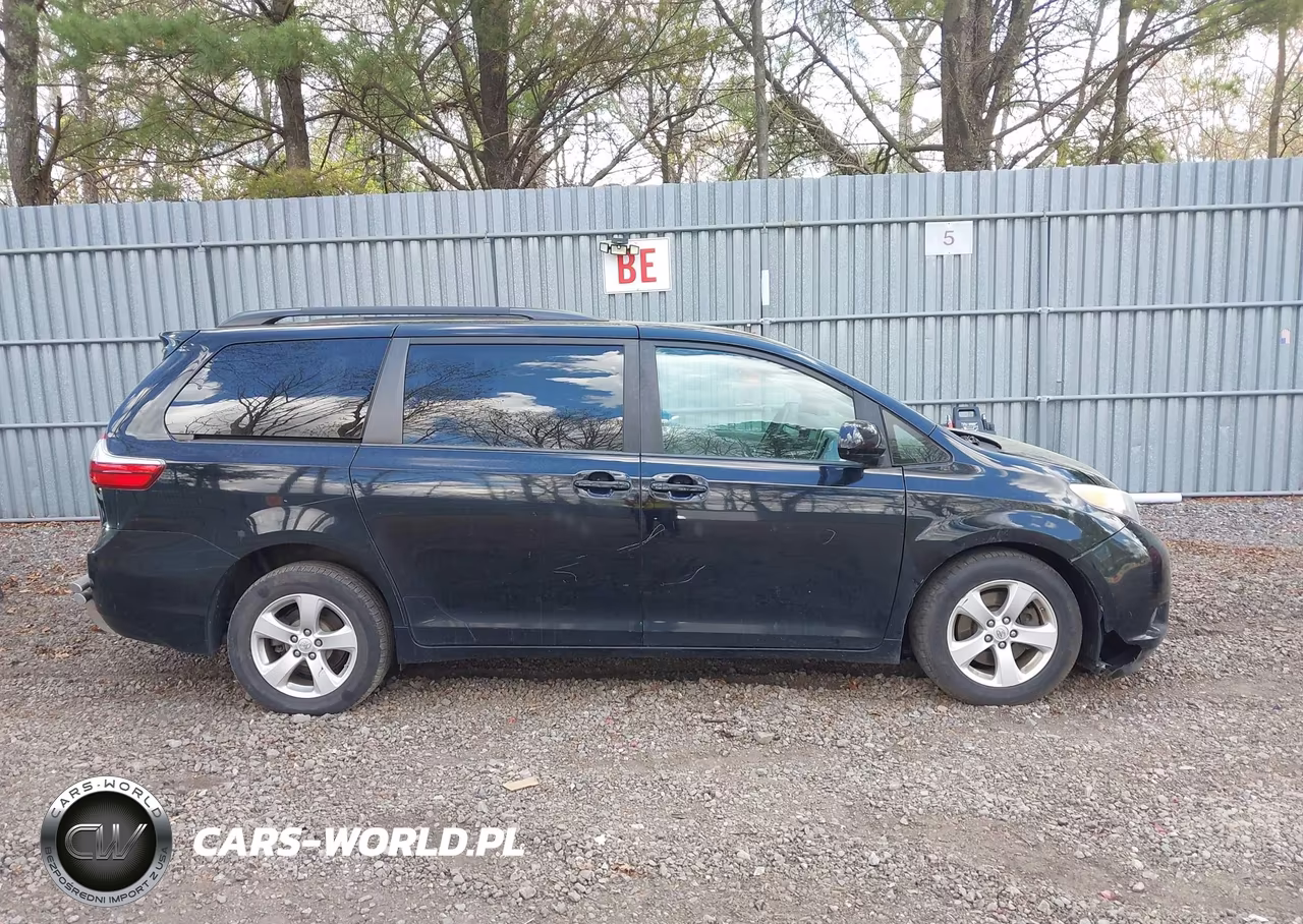 2017 Toyota Sienna Le 8 Passenger VIN:5TDKZ3DC9HS862565 - 13
