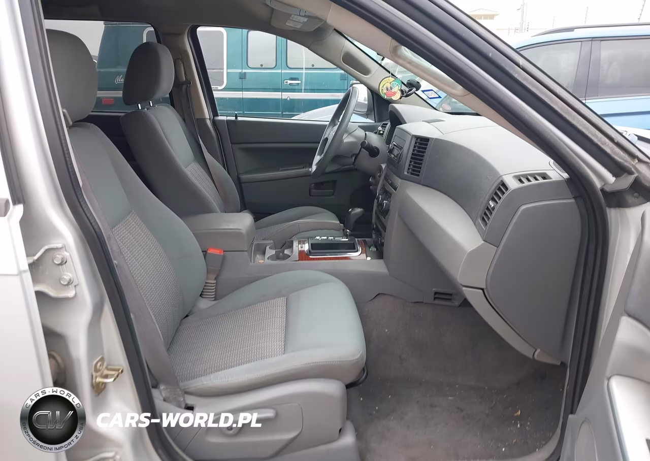 2007 Jeep Grand Cherokee Laredo VIN:1J8GS48KX7C526725 - 5
