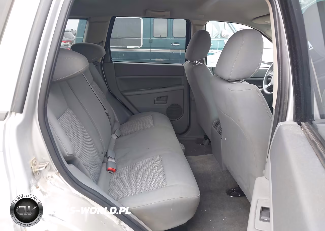 2007 Jeep Grand Cherokee Laredo VIN:1J8GS48KX7C526725 - 8