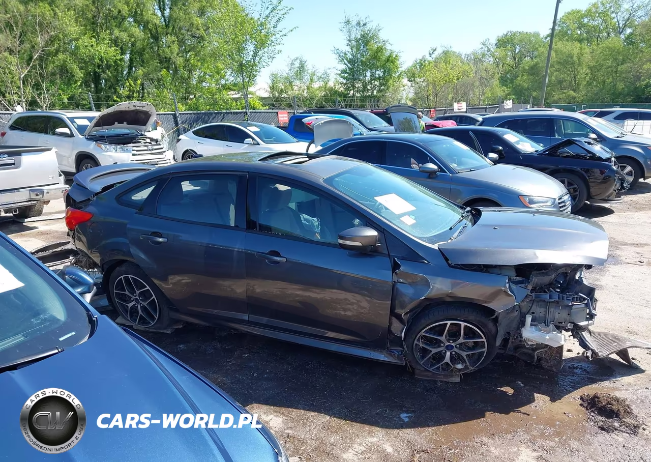 2015 Ford Focus Se VIN:1FADP3F26FL260861 - 14