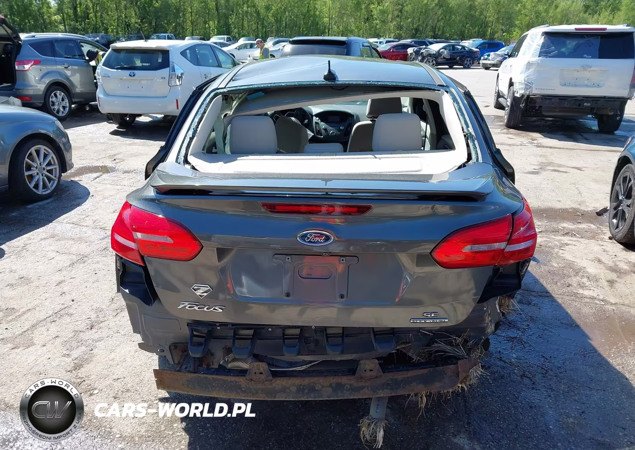 2015 Ford Focus Se VIN:1FADP3F26FL260861 - 17