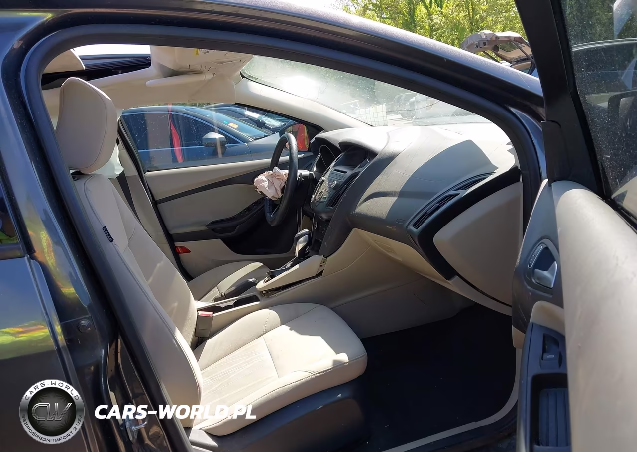 2015 Ford Focus Se VIN:1FADP3F26FL260861 - 5