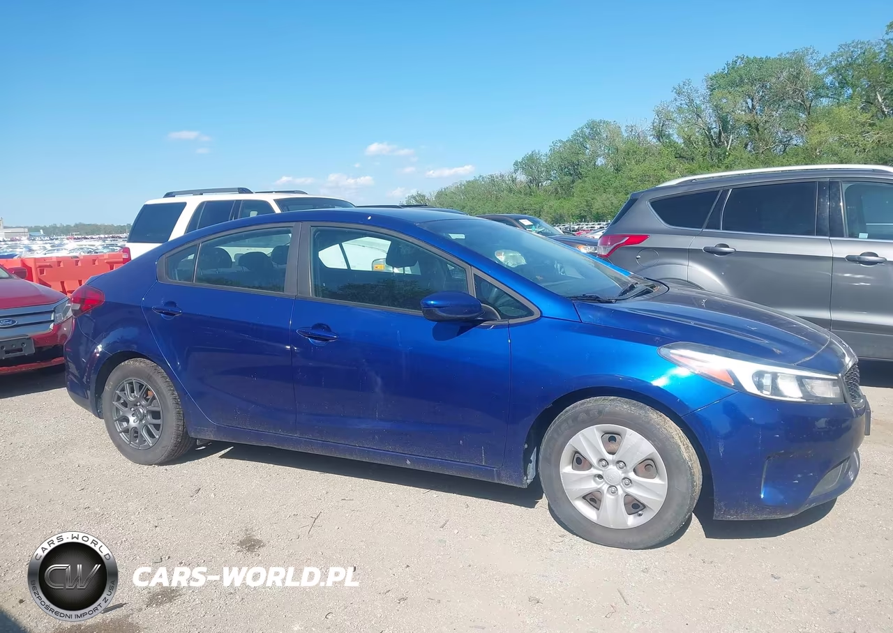 2018 Kia Forte Lx VIN:3KPFL4A71JE174771 - 13