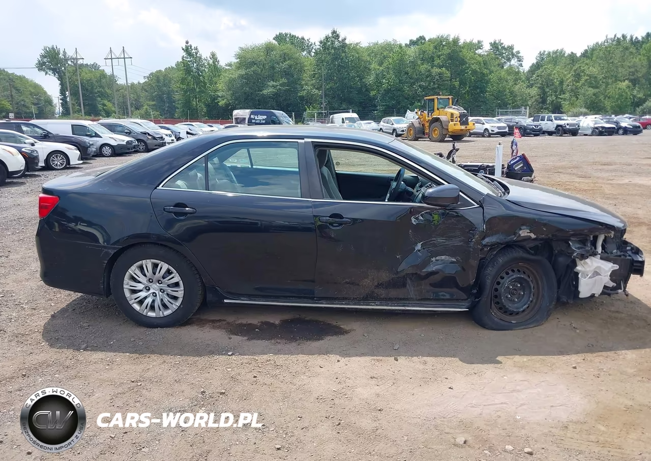 2012 Toyota Camry Le VIN:4T1BF1FK3CU056772 - 13