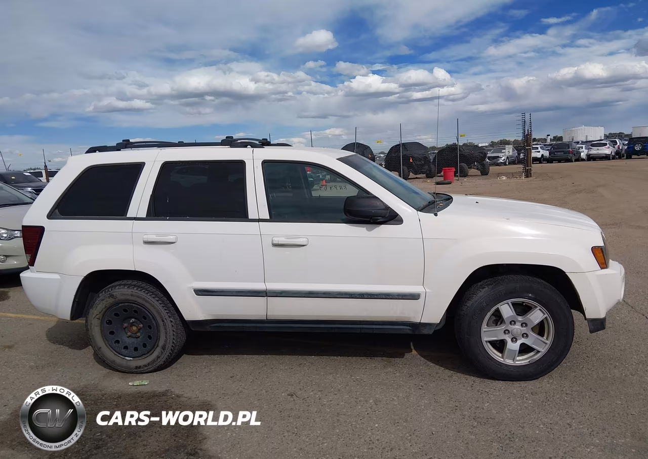 2007 Jeep Grand Cherokee Laredo VIN:1J8GR48K57C687608 - 13
