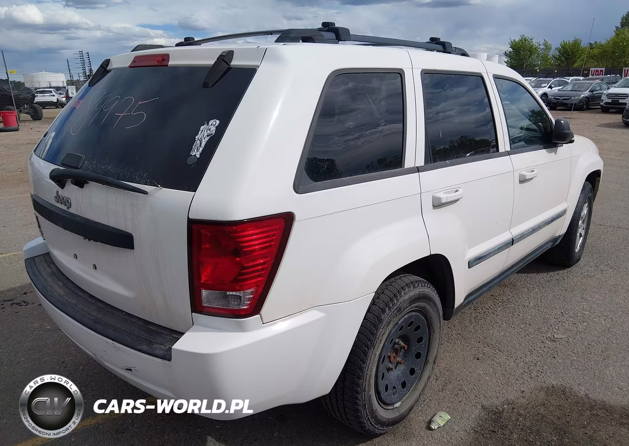2007 Jeep Grand Cherokee Laredo VIN:1J8GR48K57C687608 - 4