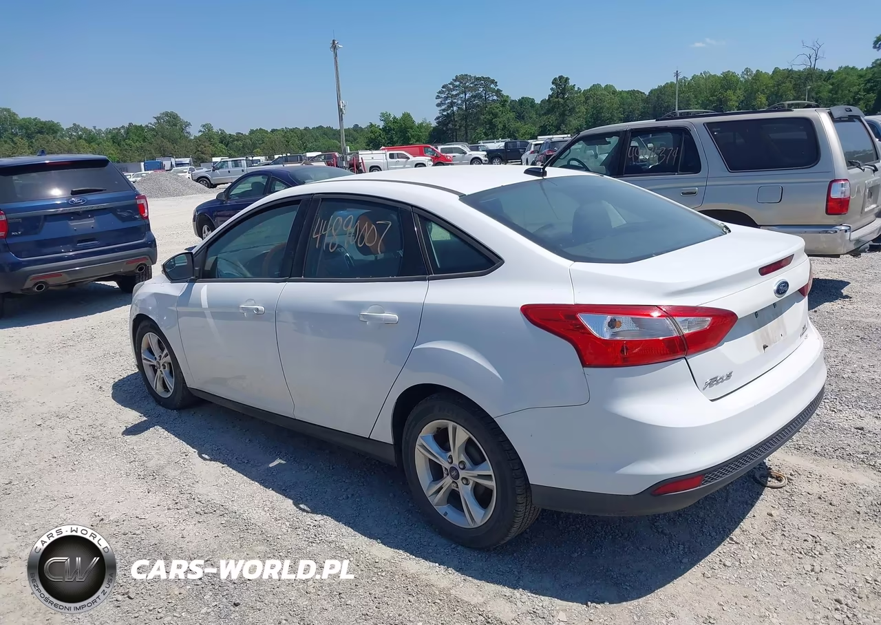 2013 Ford Focus Se VIN:1FADP3F27DL152956 - 3