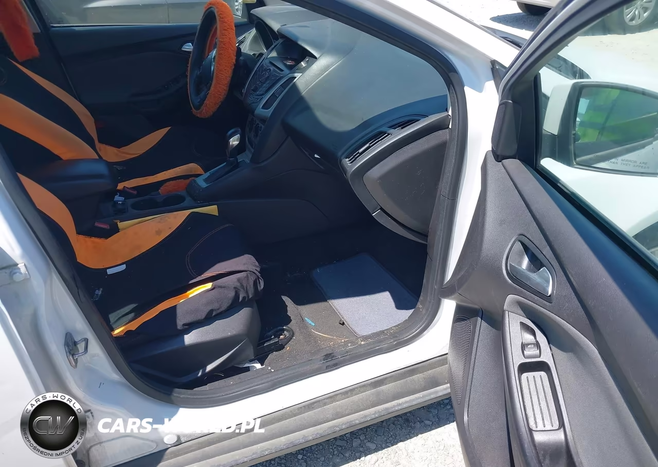 2013 Ford Focus Se VIN:1FADP3F27DL152956 - 5