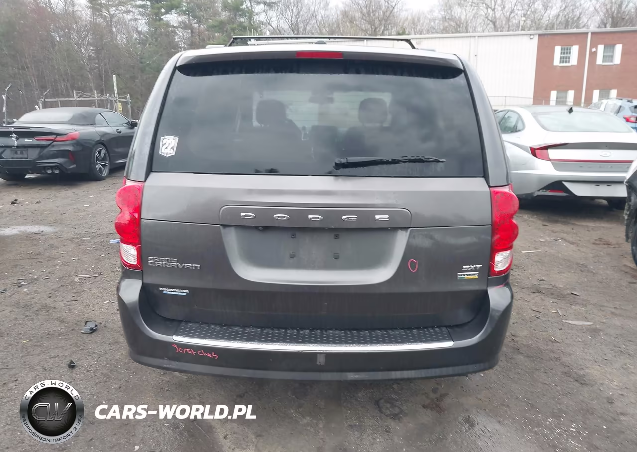 2018 Dodge Grand Caravan Sxt VIN:2C4RDGCG7JR215444 - 16