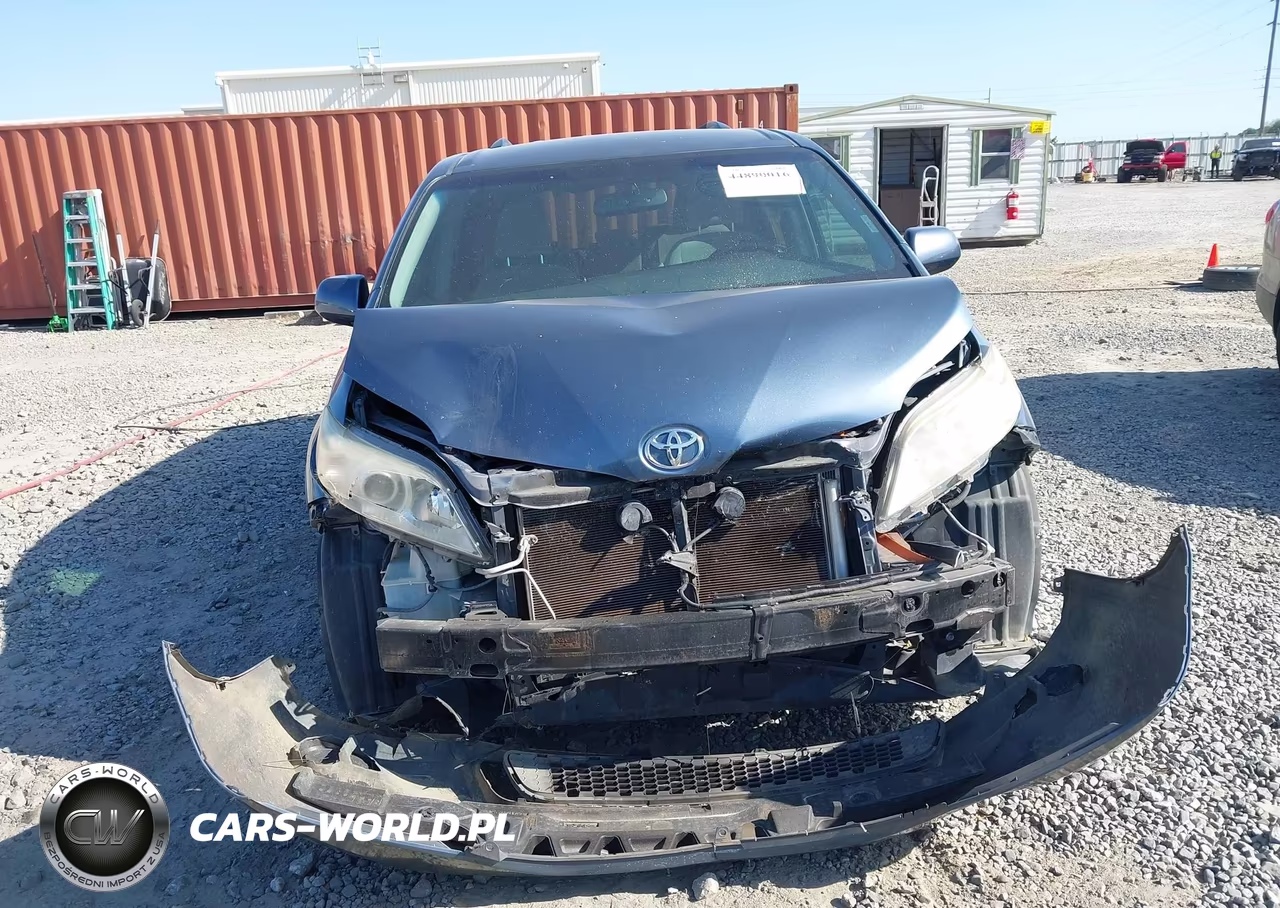 2015 Toyota Sienna Le 8 Passenger VIN:5TDKK3DC2FS557734 - 12