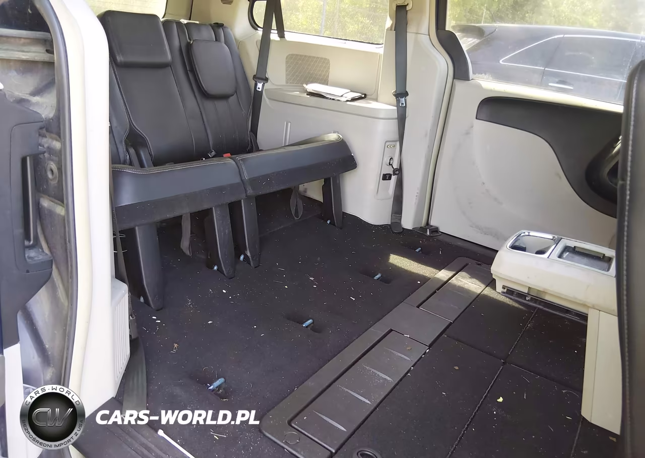 2012 Chrysler Town & Country Touring VIN:2C4RC1BG2CR353347 - 8