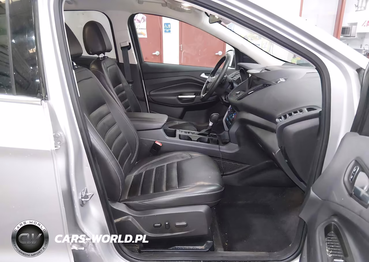 2017 Ford Escape Se VIN:1FMCU9G95HUA72631 - 5