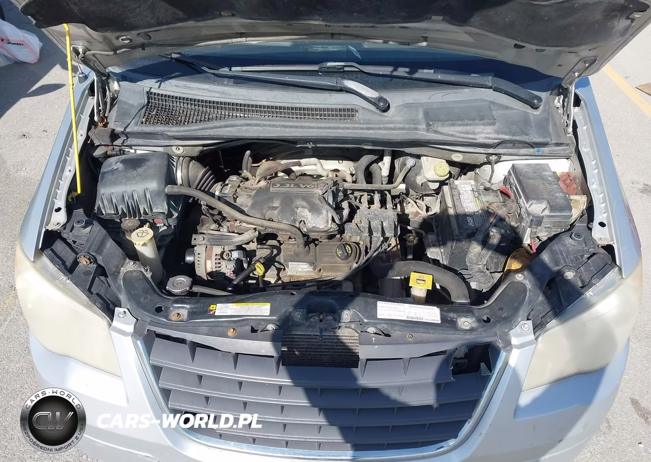 2008 Chrysler Town & Country Lx VIN:2A8HR44H88R674696 - 10