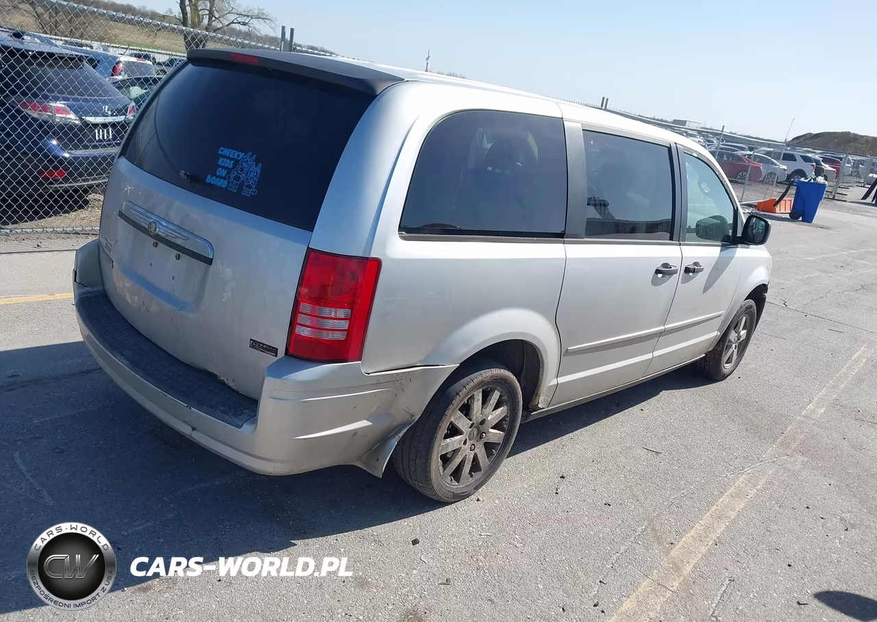 2008 Chrysler Town & Country Lx VIN:2A8HR44H88R674696 - 4